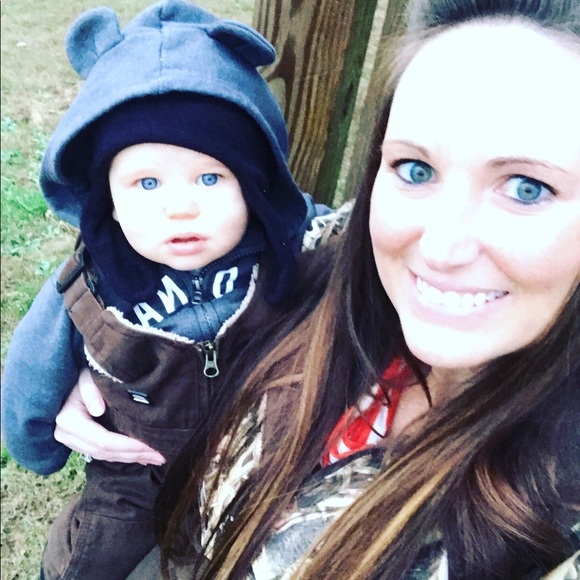 Meet your Posher, Madison - Picture 2 of 10